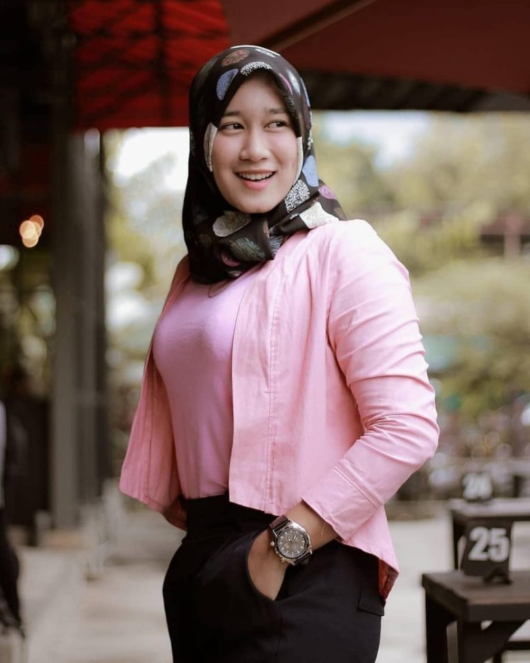 Hijab semok. Hijabers Bohay. CW semok. Indonesia Hijab. Хинджи Хаид.